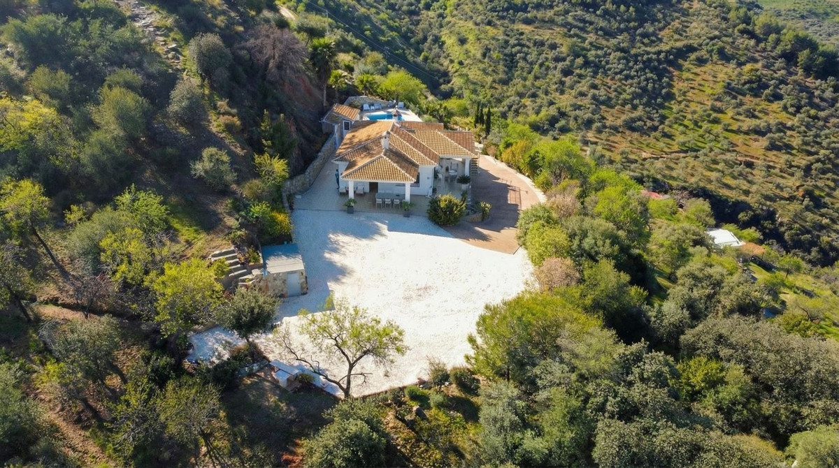 Se vende Villa - Chalet de 4 dormitorios en Costa Del Sol, Málaga, España