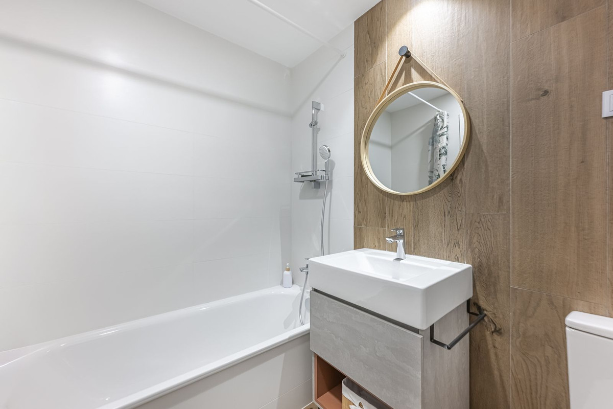 3 Bed Apartment for sale in Málaga Costa Del Sol, Málaga, Spain