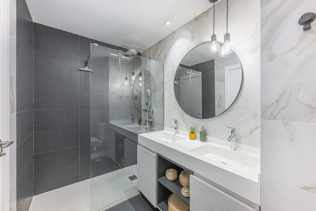 3 Bed Apartment for sale in Málaga Costa Del Sol, Málaga, Spain