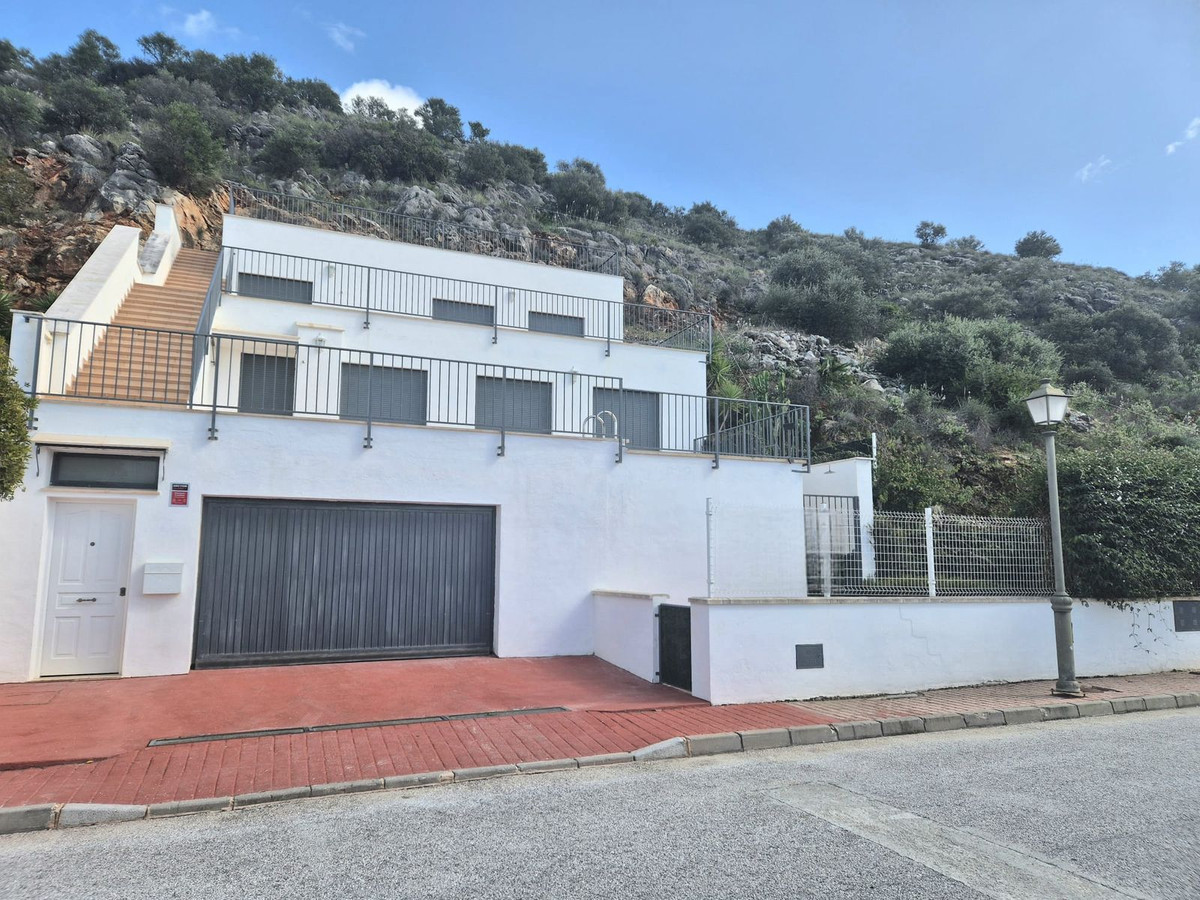 Se vende Villa - Chalet de 3 dormitorios en Costa Del Sol, Málaga, España
