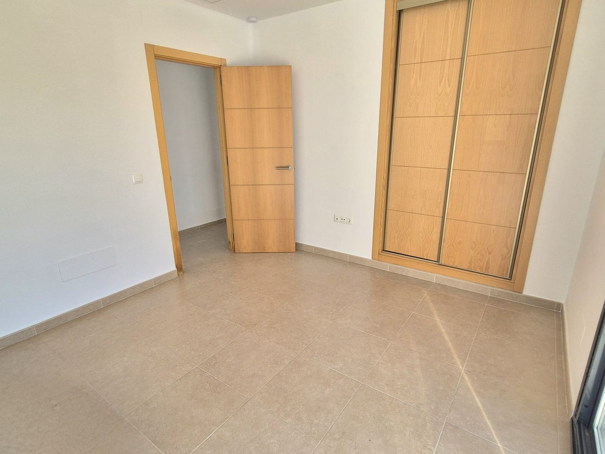 Se vende Villa - Chalet de 3 dormitorios en Costa Del Sol, Málaga, España