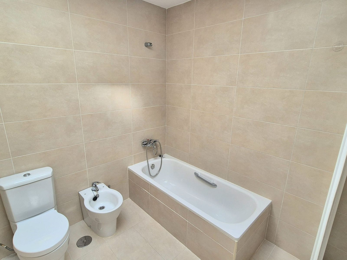 Se vende Villa - Chalet de 3 dormitorios en Costa Del Sol, Málaga, España