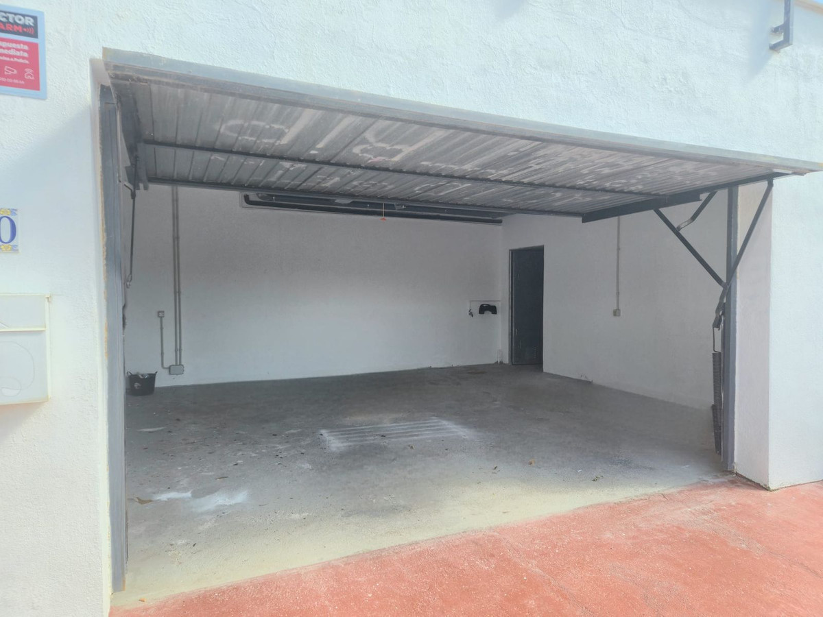 Se vende Villa - Chalet de 3 dormitorios en Costa Del Sol, Málaga, España