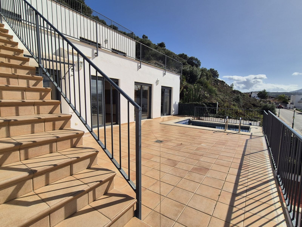 Se vende Villa - Chalet de 3 dormitorios en Costa Del Sol, Málaga, España