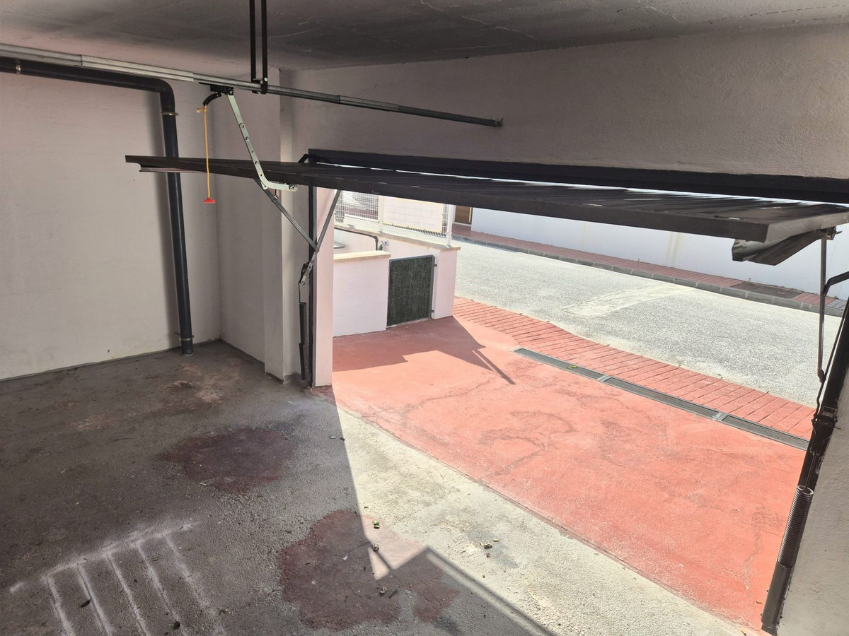 Se vende Villa - Chalet de 3 dormitorios en Costa Del Sol, Málaga, España