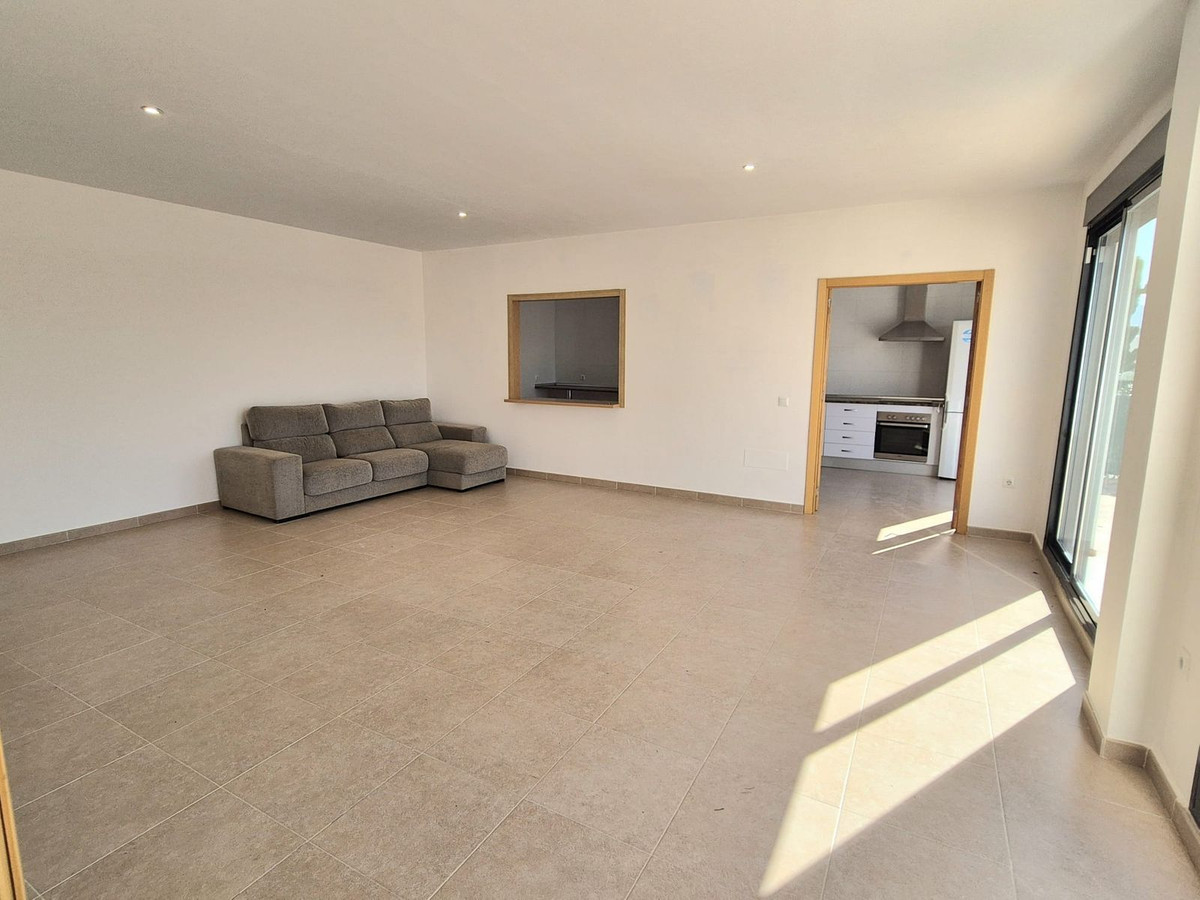 Se vende Villa - Chalet de 3 dormitorios en Costa Del Sol, Málaga, España