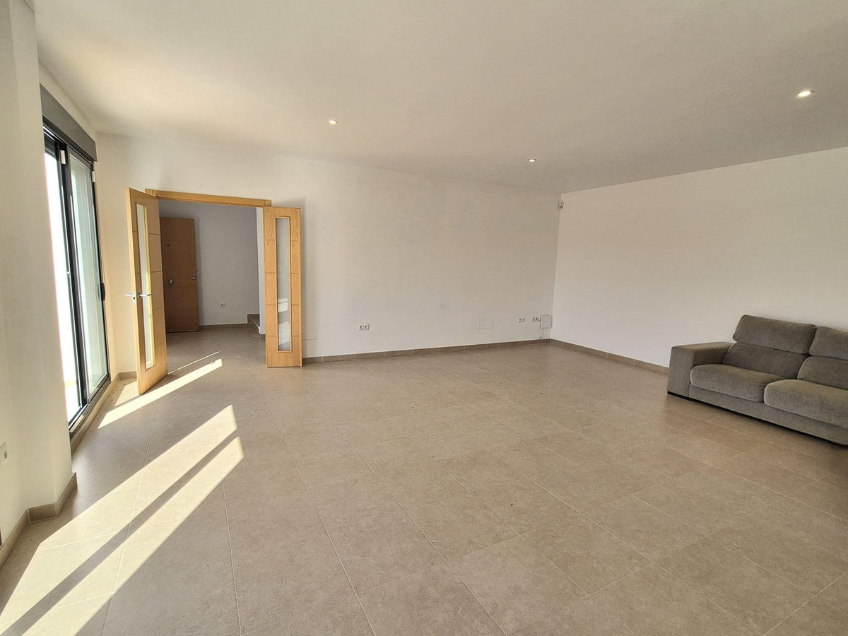 Se vende Villa - Chalet de 3 dormitorios en Costa Del Sol, Málaga, España