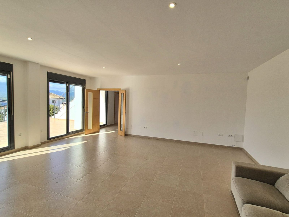 Se vende Villa - Chalet de 3 dormitorios en Costa Del Sol, Málaga, España