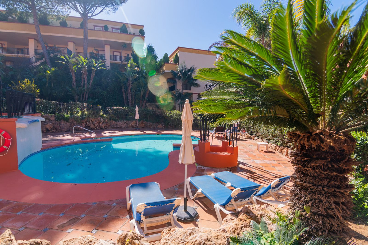 3 Bed Apartment for sale in Elviria Costa Del Sol, Málaga, Spain