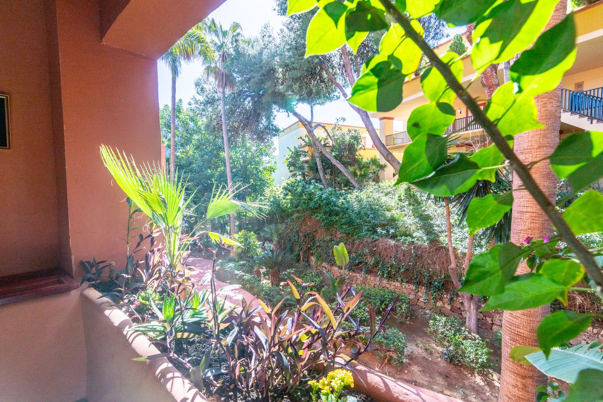 3 Bed Apartment for sale in Elviria Costa Del Sol, Málaga, Spain