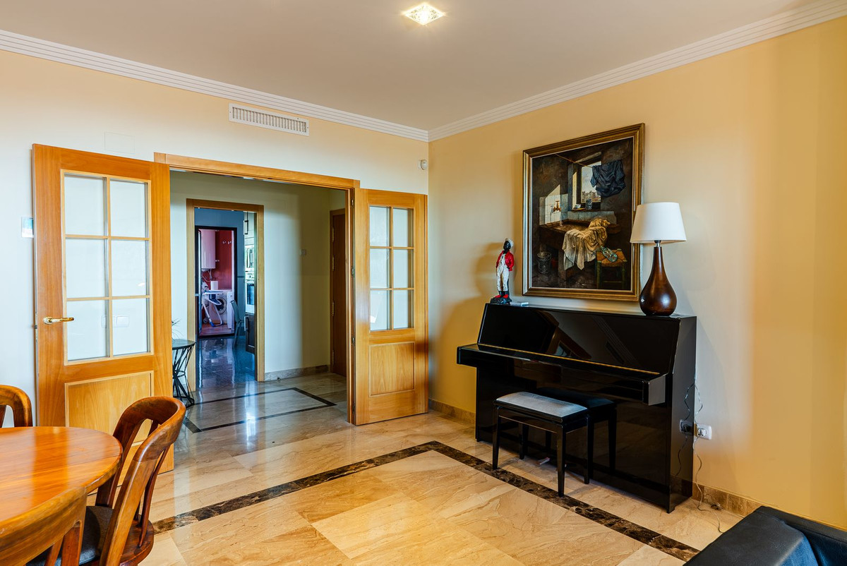 3 Bed Apartment for sale in Estepona Costa Del Sol, Málaga, Spain