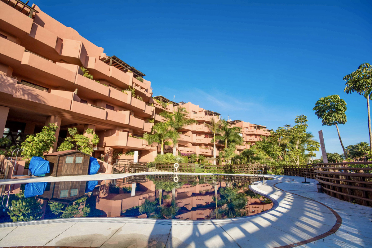 3 Bed Apartment for sale in Estepona Costa Del Sol, Málaga, Spain