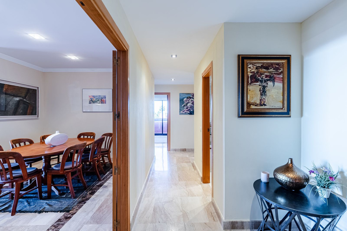 3 Bed Apartment for sale in Estepona Costa Del Sol, Málaga, Spain
