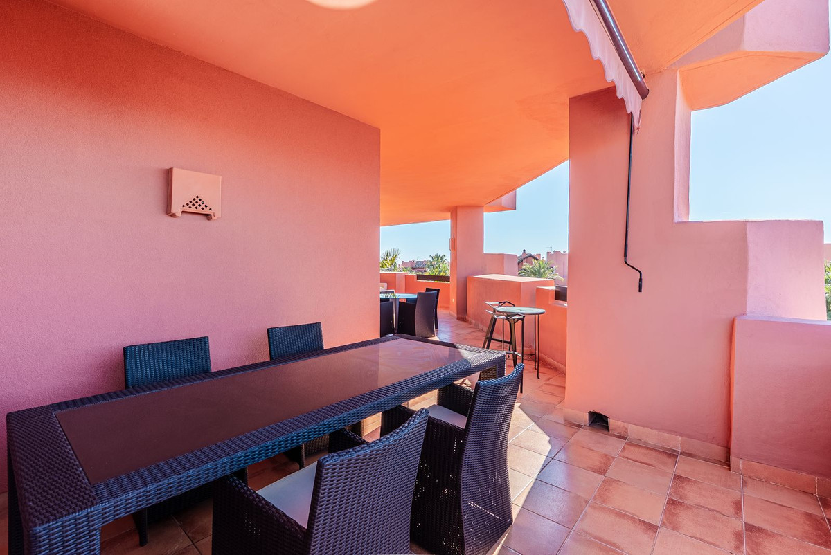 3 Bed Apartment for sale in Estepona Costa Del Sol, Málaga, Spain