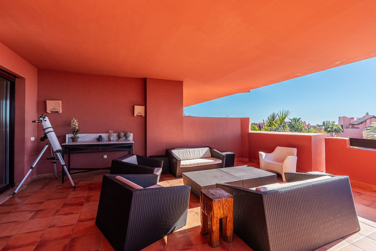 3 Bed Apartment for sale in Estepona Costa Del Sol, Málaga, Spain