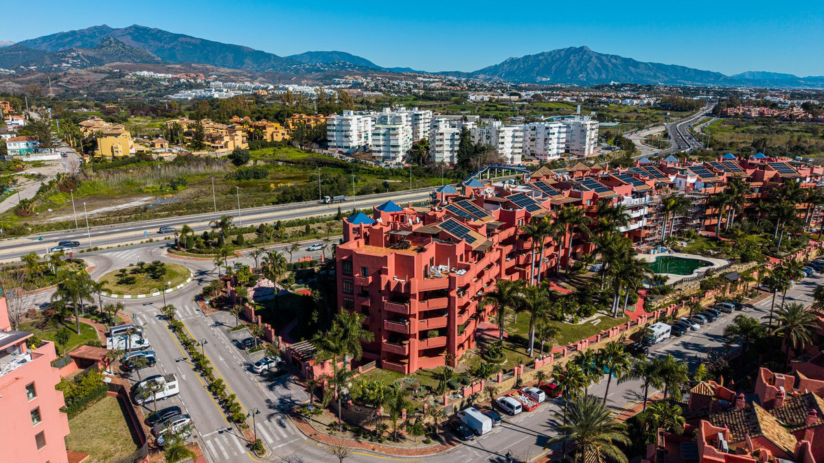 3 Bed Apartment for sale in Estepona Costa Del Sol, Málaga, Spain