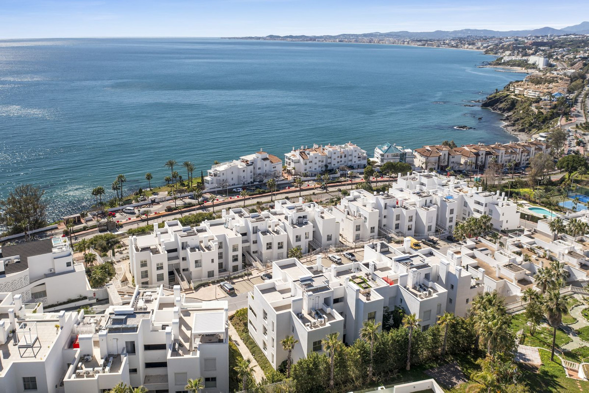 3 Bed Apartment for sale in Torrequebrada Costa Del Sol, Málaga, Spain