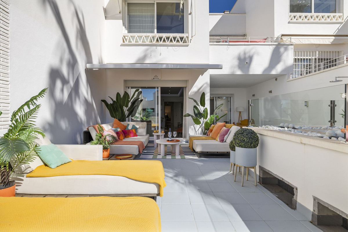 3 Bed Apartment for sale in Torrequebrada Costa Del Sol, Málaga, Spain