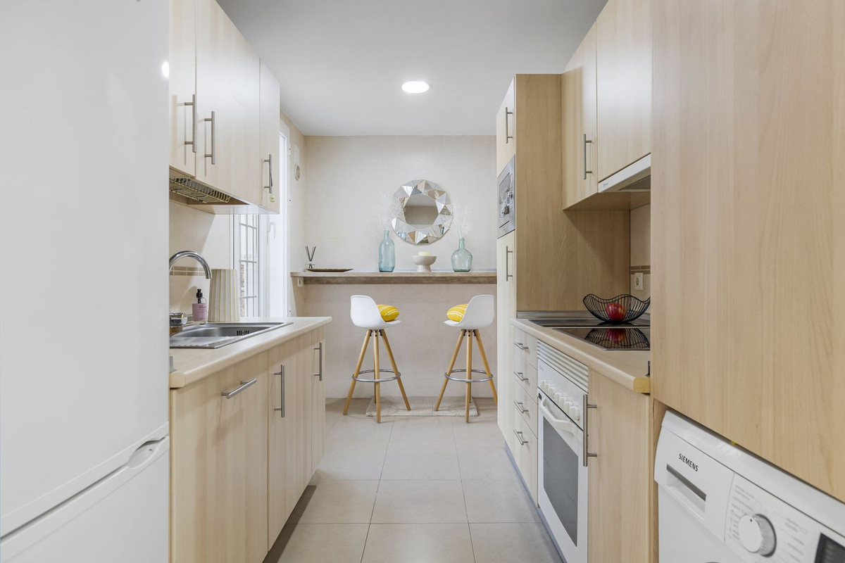 3 Bed Apartment for sale in Torrequebrada Costa Del Sol, Málaga, Spain