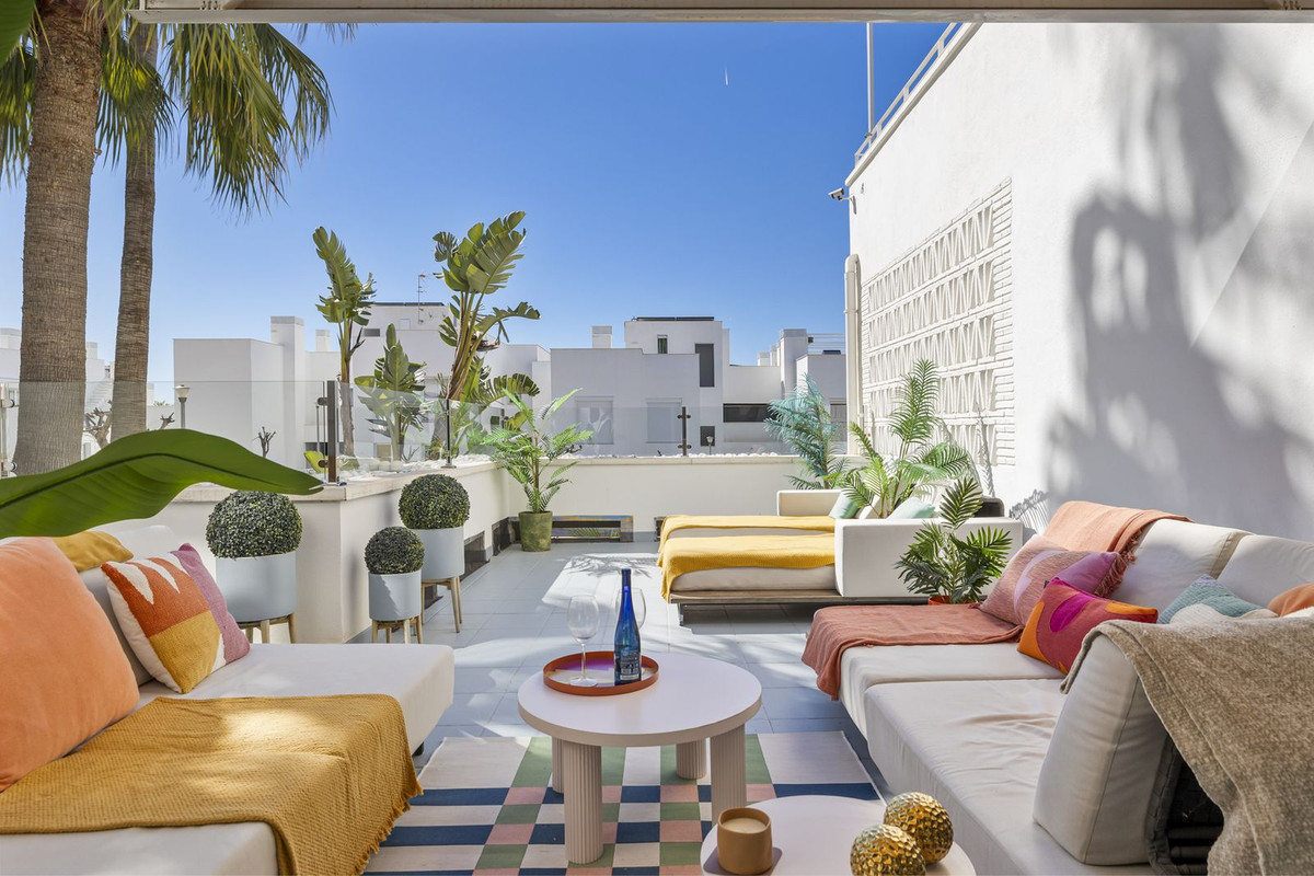 3 Bed Apartment for sale in Torrequebrada Costa Del Sol, Málaga, Spain