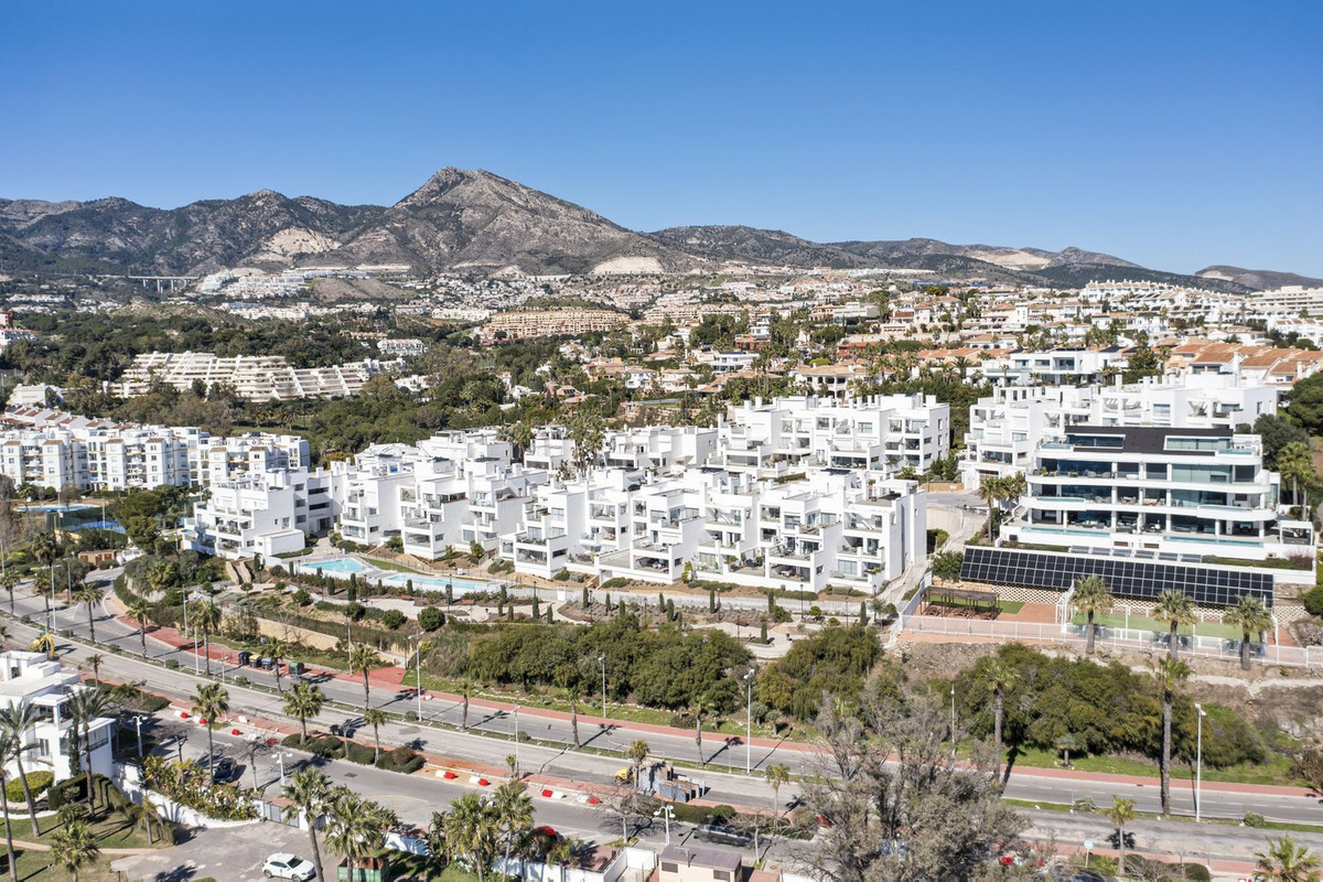 3 Bed Apartment for sale in Torrequebrada Costa Del Sol, Málaga, Spain