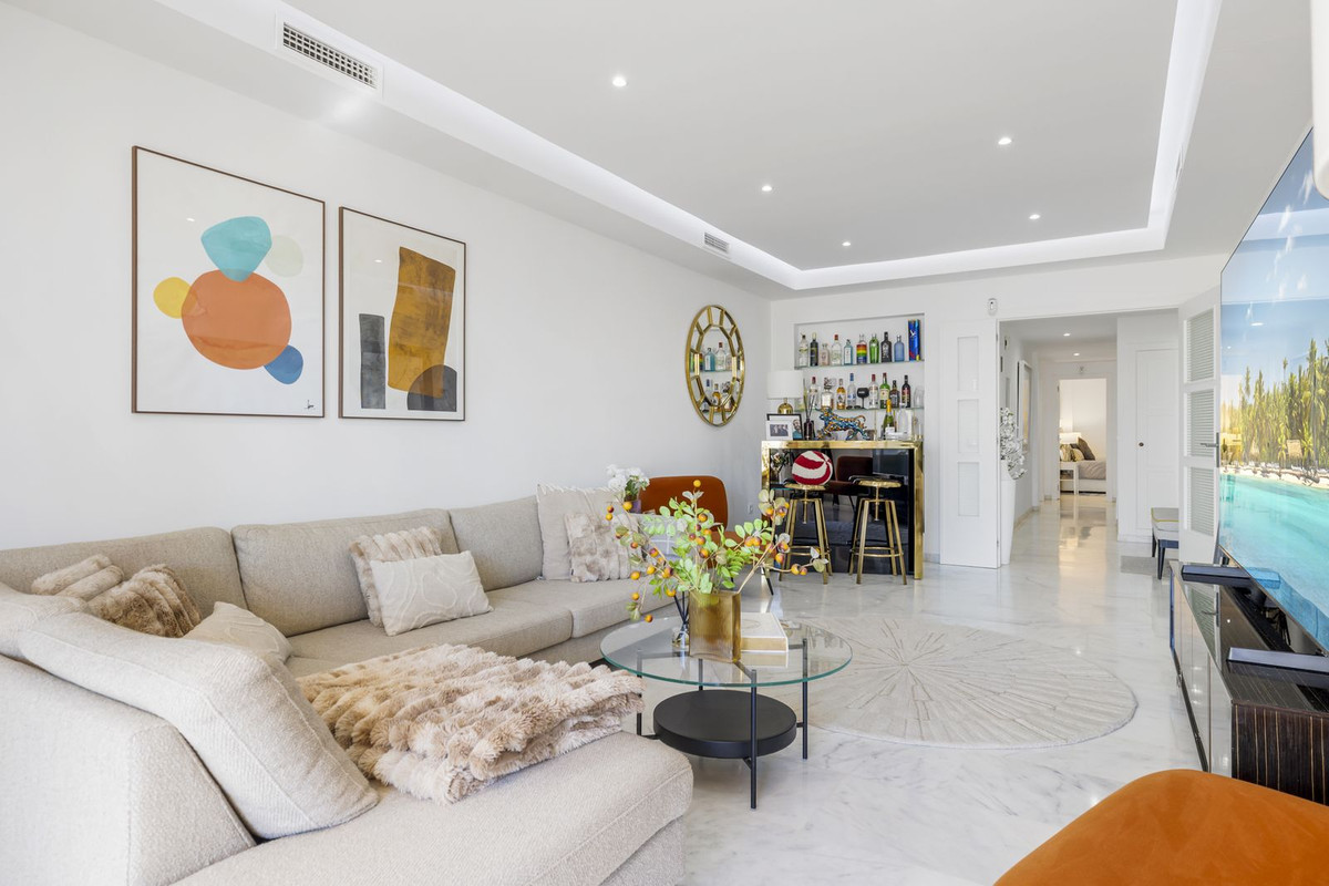 3 Bed Apartment for sale in Torrequebrada Costa Del Sol, Málaga, Spain