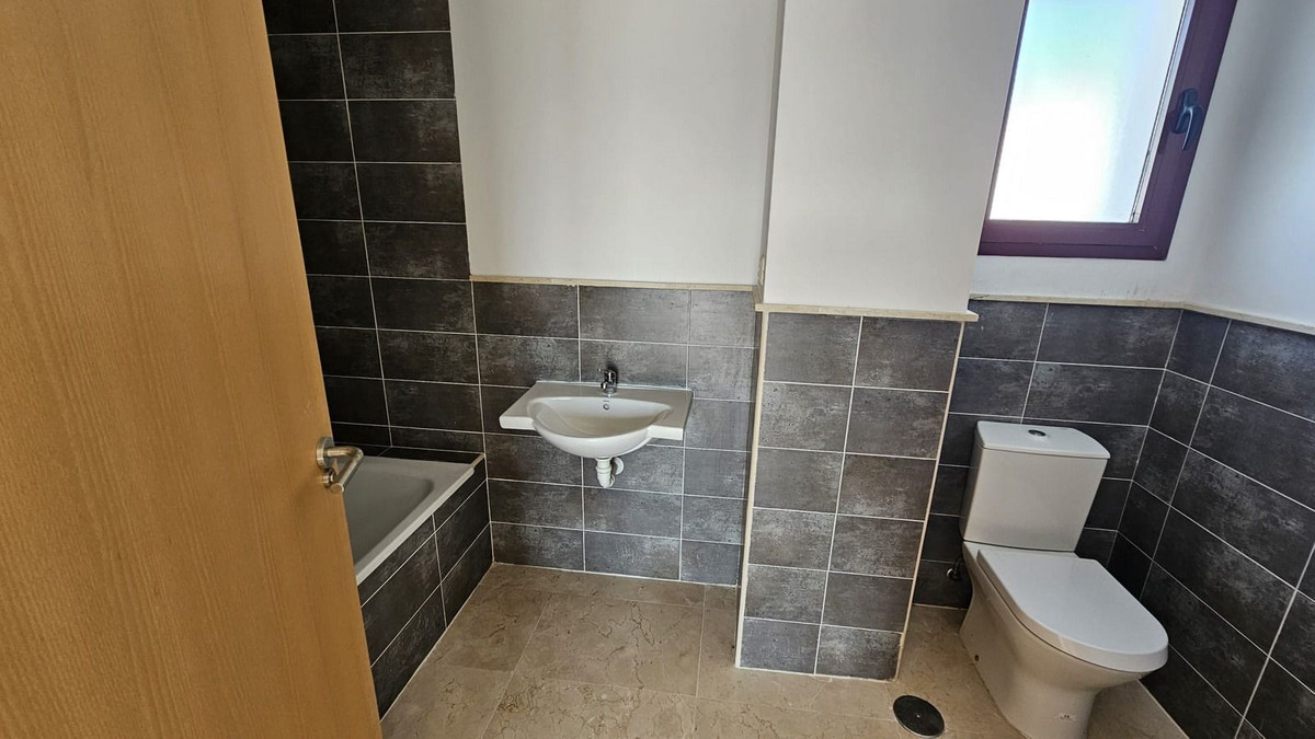 Se vende Adosada de 2 dormitorios en Costa Del Sol, Málaga, España