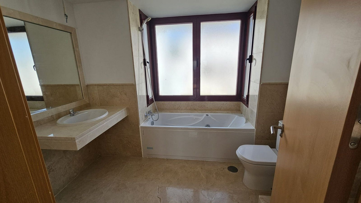Se vende Adosada de 2 dormitorios en Costa Del Sol, Málaga, España