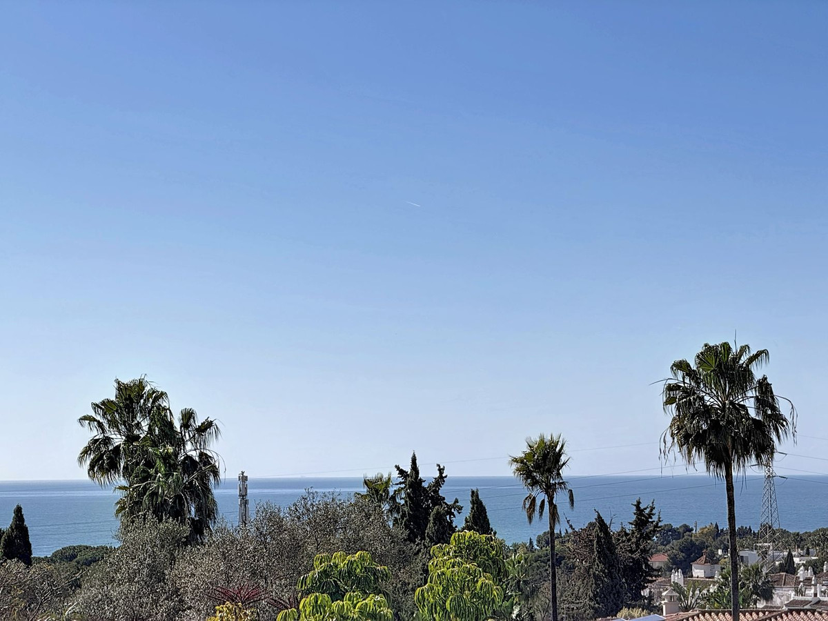 5 Bed Townhouse for sale in Nagüeles Costa Del Sol, Málaga, Spain