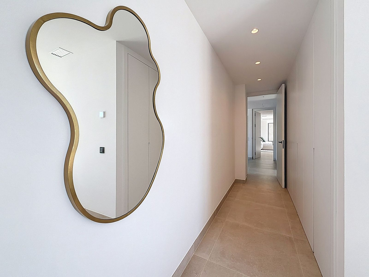 5 Bed Townhouse for sale in Nagüeles Costa Del Sol, Málaga, Spain