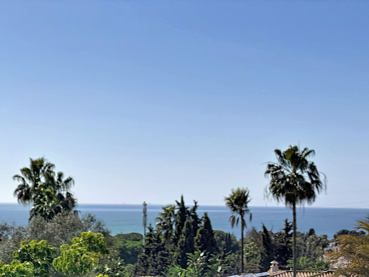 5 Bed Townhouse for sale in Nagüeles Costa Del Sol, Málaga, Spain