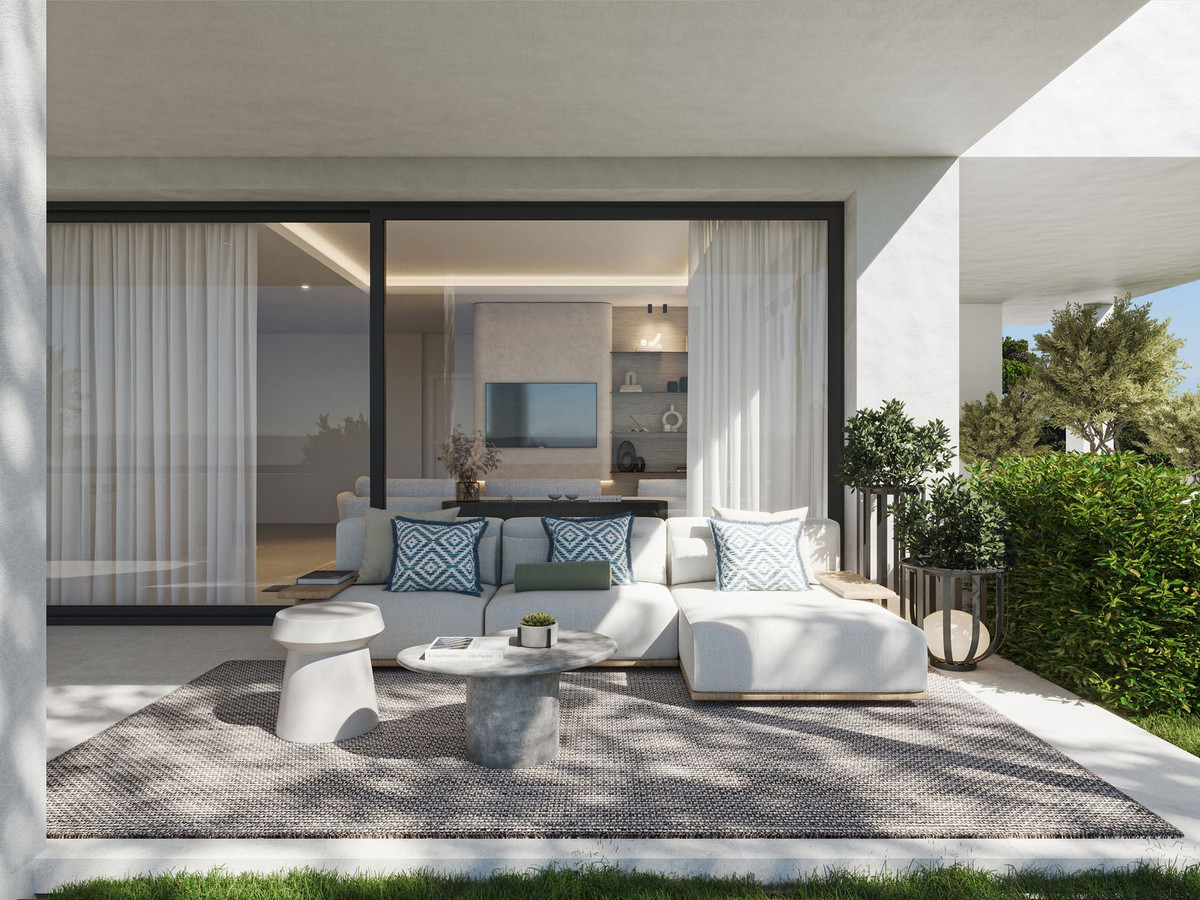 5 Bed Townhouse for sale in Nagüeles Costa Del Sol, Málaga, Spain