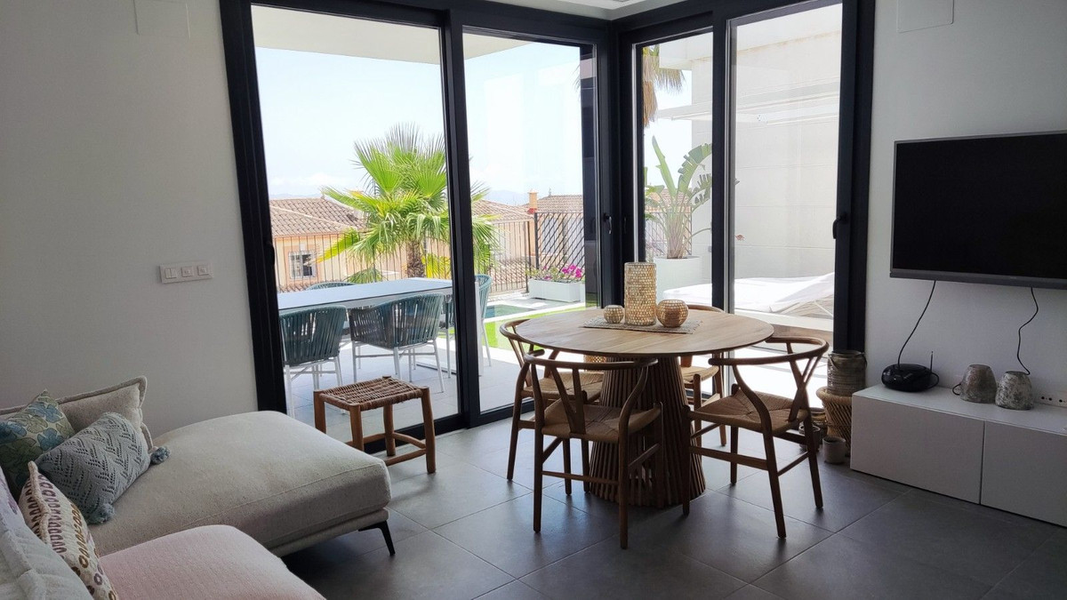 Se vende Villa - Chalet de 3 dormitorios en Costa Blanca, Alicante, España