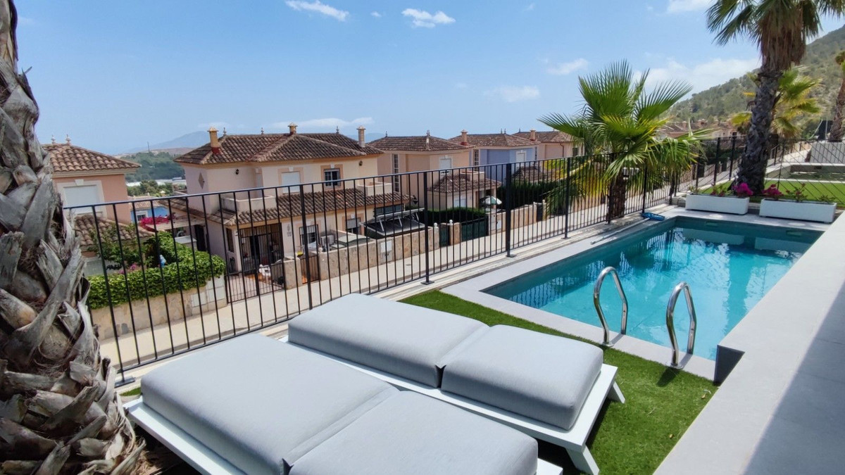 Se vende Villa - Chalet de 3 dormitorios en Costa Blanca, Alicante, España