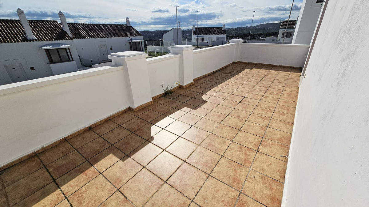 2 Bed Townhouse for sale in Doña Julia Costa Del Sol, Málaga, Spain