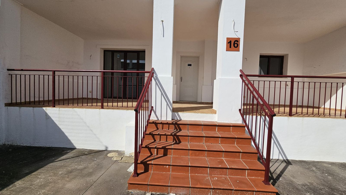 2 Bed Townhouse for sale in Doña Julia Costa Del Sol, Málaga, Spain