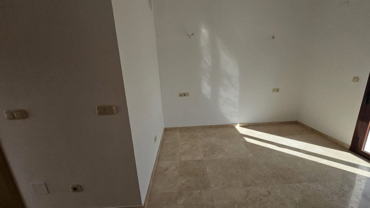 2 Bed Townhouse for sale in Doña Julia Costa Del Sol, Málaga, Spain