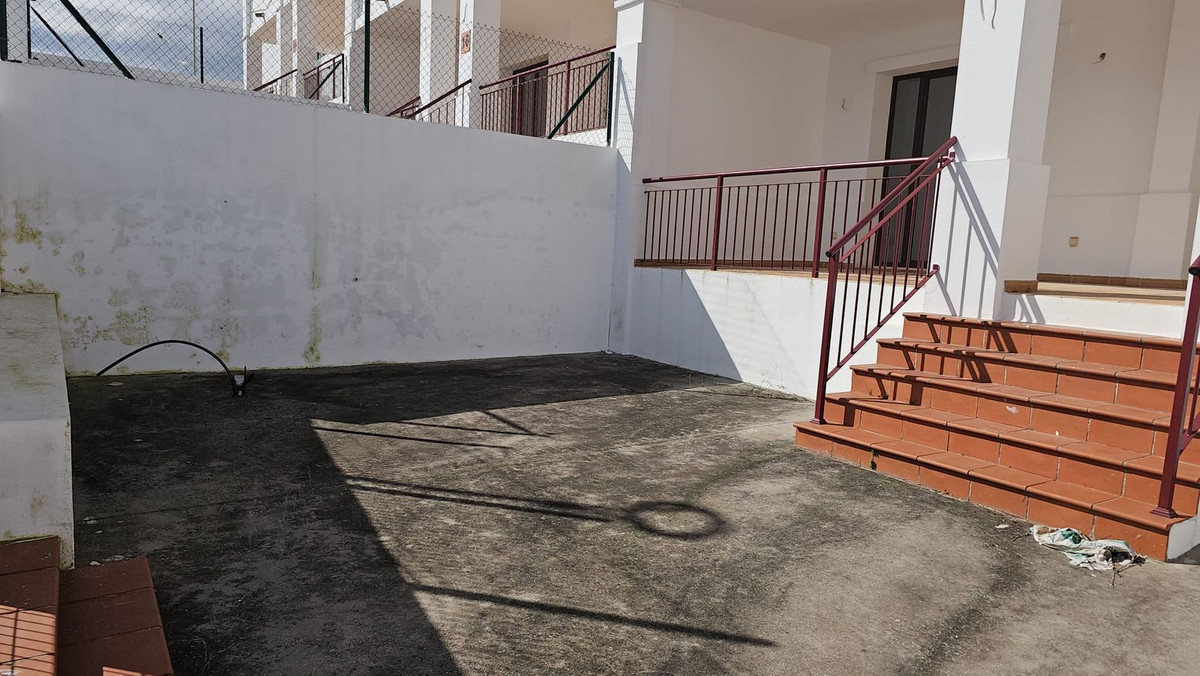 2 Bed Townhouse for sale in Doña Julia Costa Del Sol, Málaga, Spain
