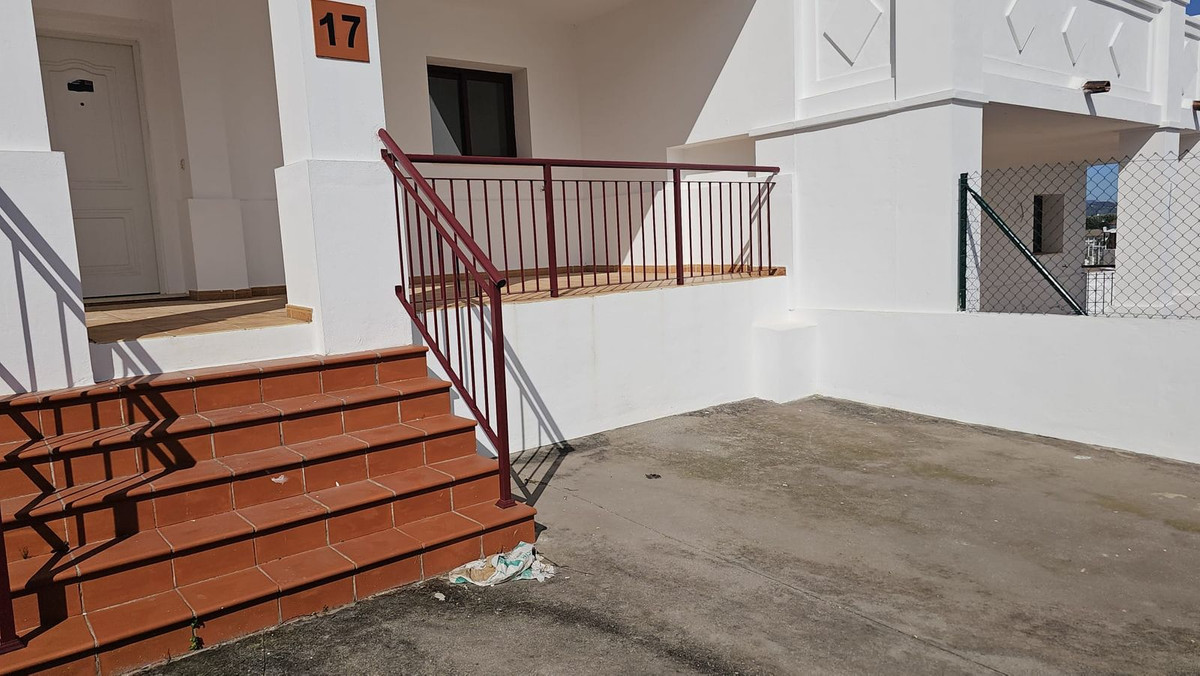 2 Bed Townhouse for sale in Doña Julia Costa Del Sol, Málaga, Spain