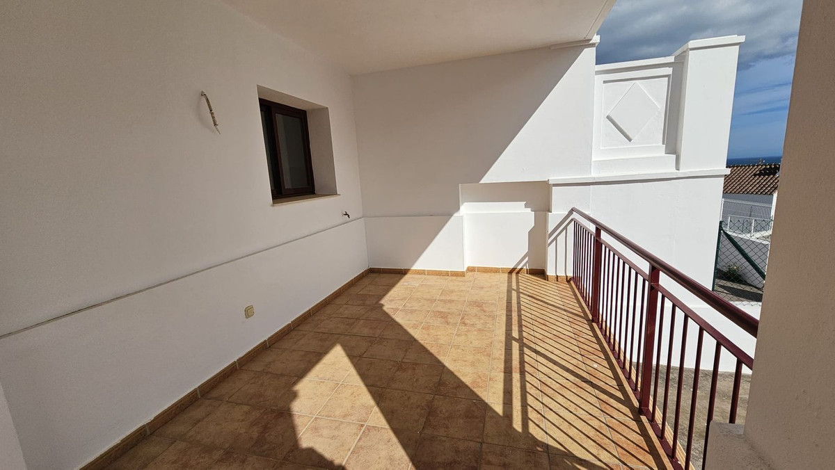 2 Bed Townhouse for sale in Doña Julia Costa Del Sol, Málaga, Spain