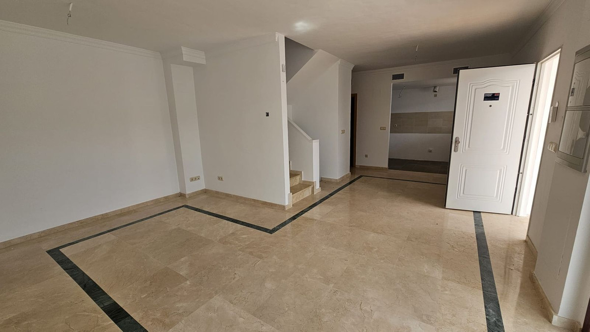 2 Bed Townhouse for sale in Doña Julia Costa Del Sol, Málaga, Spain