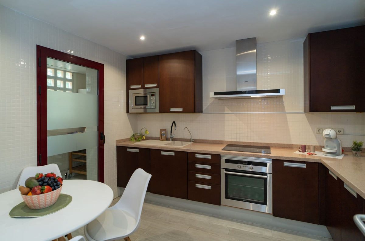 Se vende Pareada de 4 dormitorios en Costa Del Sol, Málaga, España