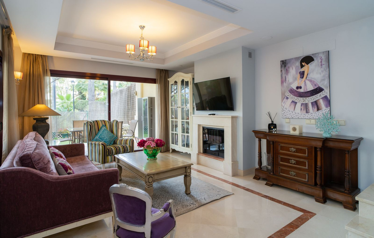 Se vende Pareada de 4 dormitorios en Costa Del Sol, Málaga, España