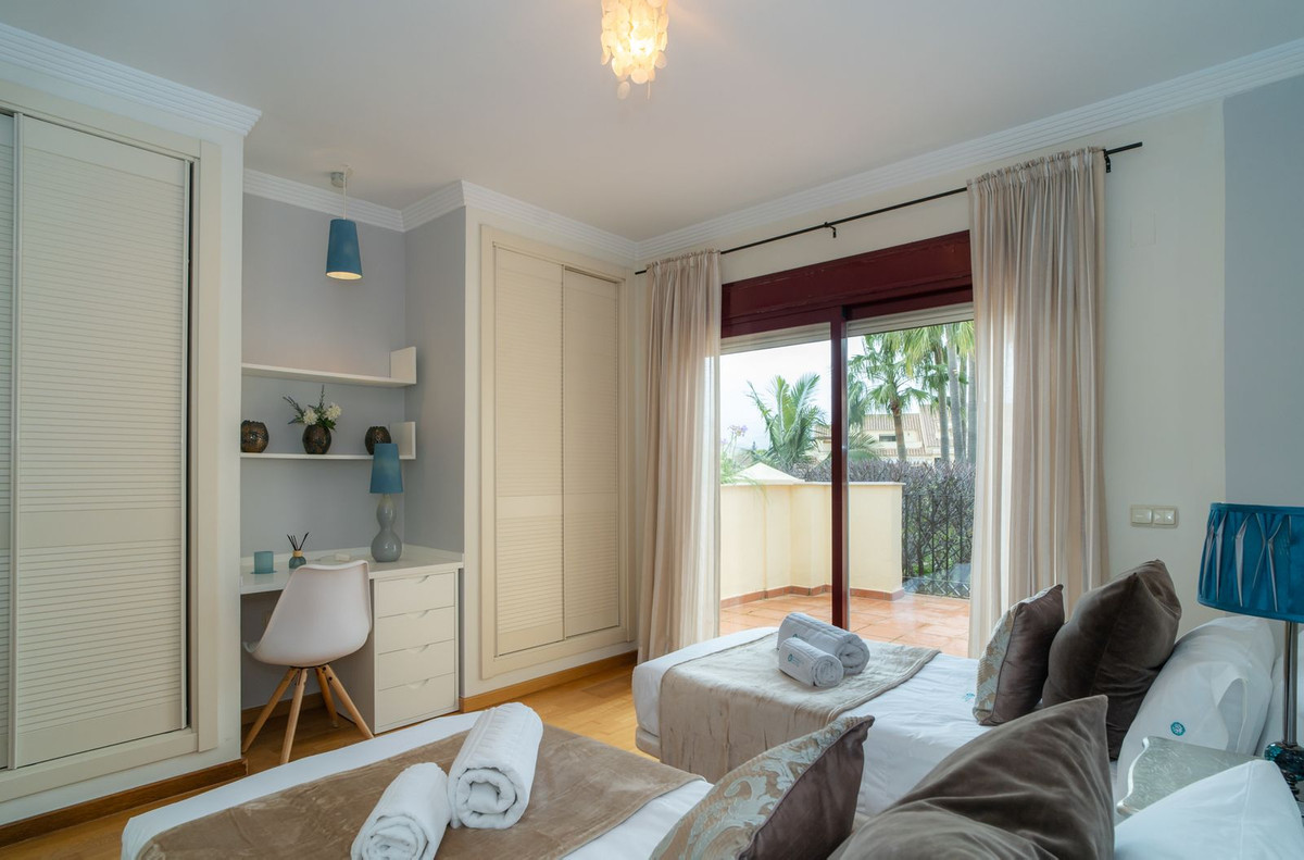 Se vende Pareada de 4 dormitorios en Costa Del Sol, Málaga, España