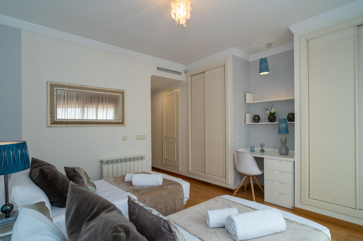 Se vende Pareada de 4 dormitorios en Costa Del Sol, Málaga, España