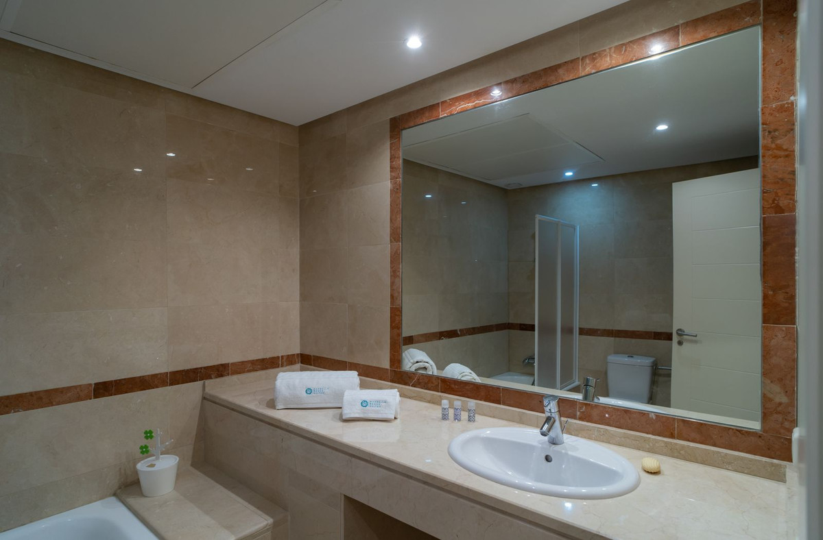 Se vende Pareada de 4 dormitorios en Costa Del Sol, Málaga, España
