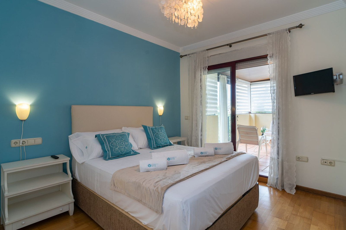 Se vende Pareada de 4 dormitorios en Costa Del Sol, Málaga, España