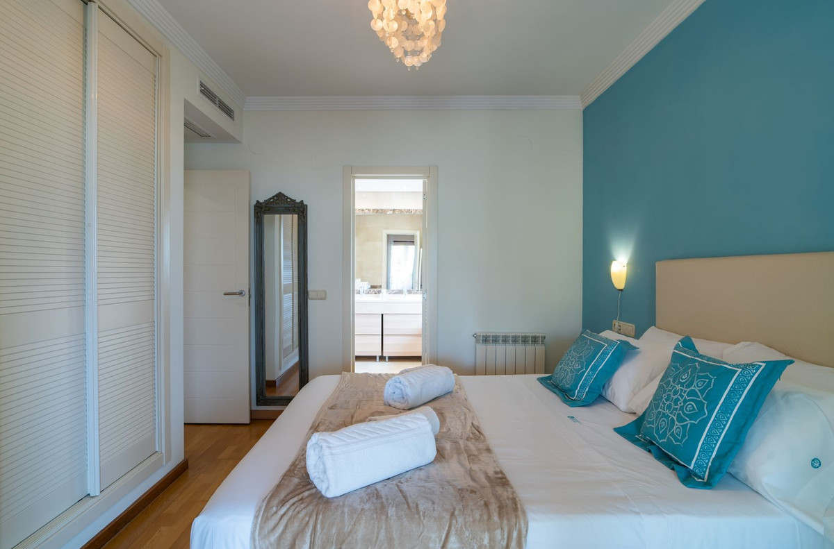 Se vende Pareada de 4 dormitorios en Costa Del Sol, Málaga, España