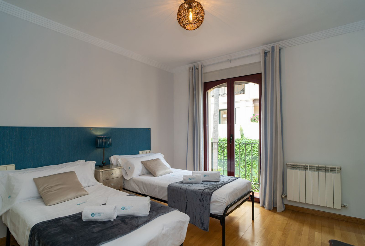 Se vende Pareada de 4 dormitorios en Costa Del Sol, Málaga, España