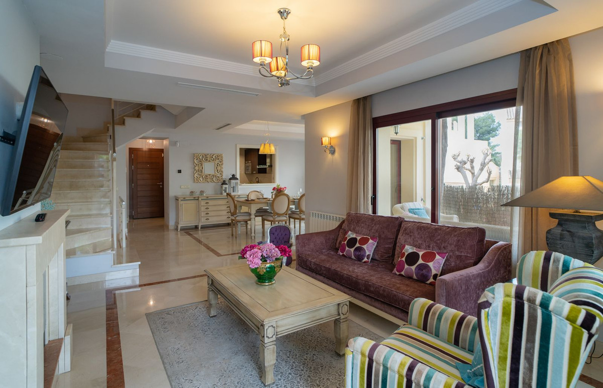 Se vende Pareada de 4 dormitorios en Costa Del Sol, Málaga, España